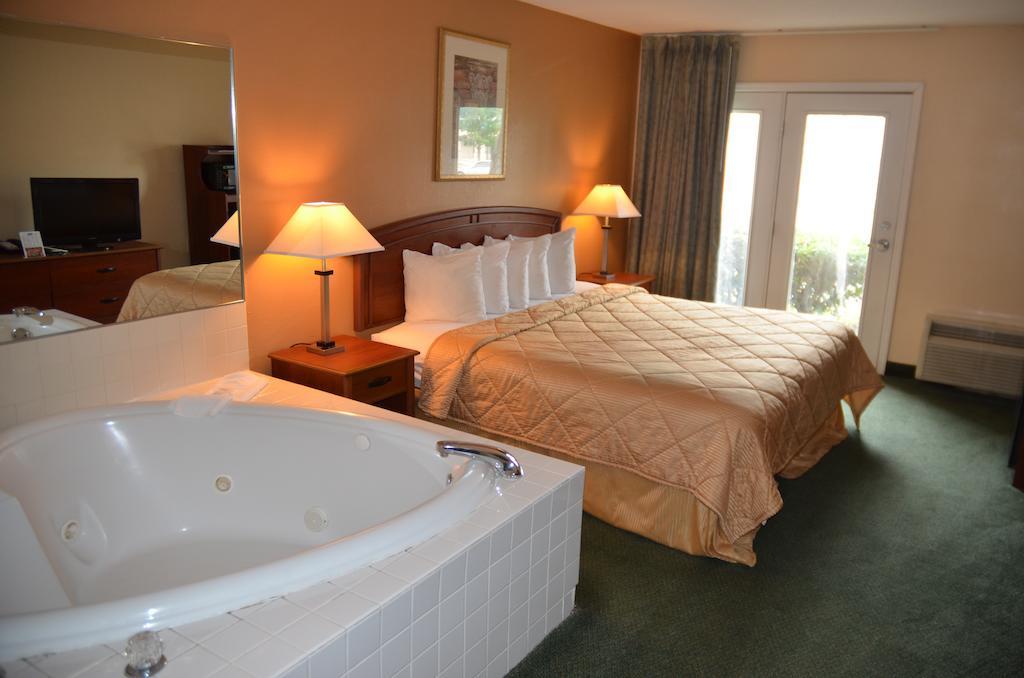 Rodeway Inn Chattanooga Room photo